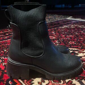 Steve Madden Pull on Black Ankle Boots Size 6.5